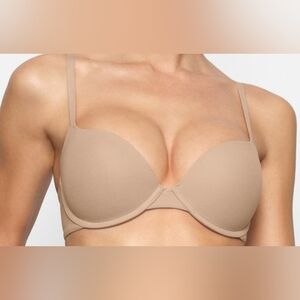 💕NWT SKIMS Fits Everybody Push Up Padded T-shirt Demi Bra Nude SAND 32B